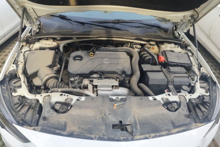 Used Buick Regal 2017 20T Elite Edition Engine Bay