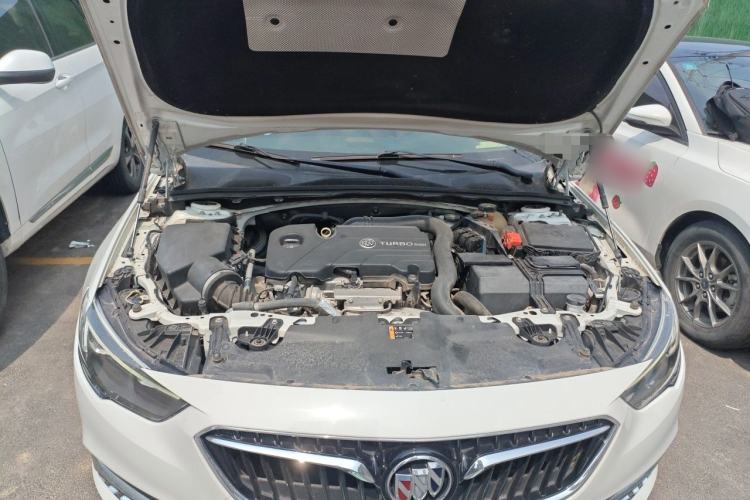 Used Buick Regal 2017 20T Elite Edition Engine Bay