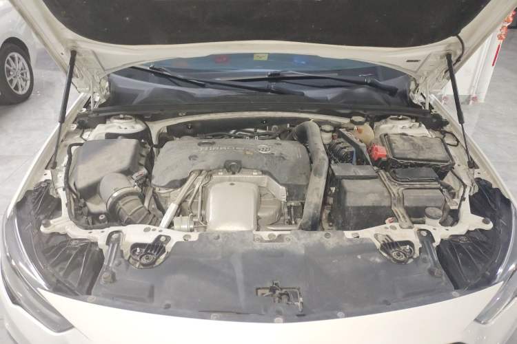 Used Buick Regal 2017 GS 28T Luxury Model Engine Bay