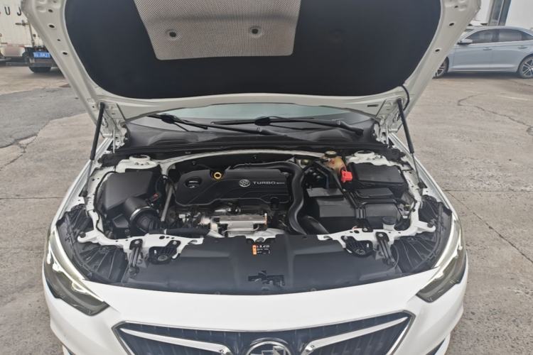 Used Buick Regal 2017 20T Luxury Model Engine Bay