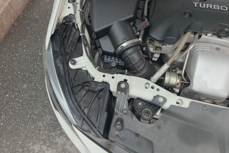 Used Buick Regal 2017 28T Prestige Model Engine Bay Right