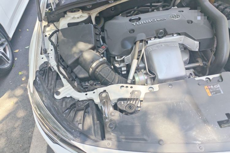 Used Buick Regal 2017 20T Prestige Model Engine Bay Right