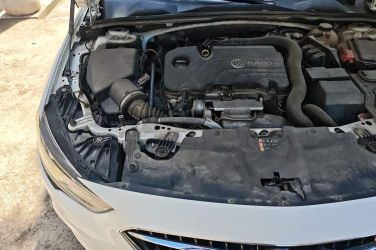 Used Buick Regal 2017 20T Luxury Model Engine Bay Right