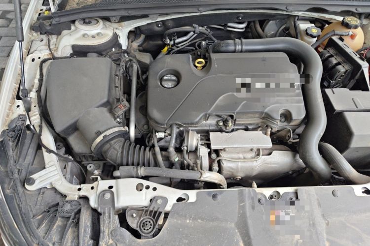 Used Buick Regal 2017 20T Luxury Model Engine Bay Right