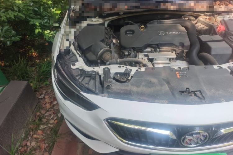 Used Buick Regal 2017 20T Elite Edition Engine Bay Right