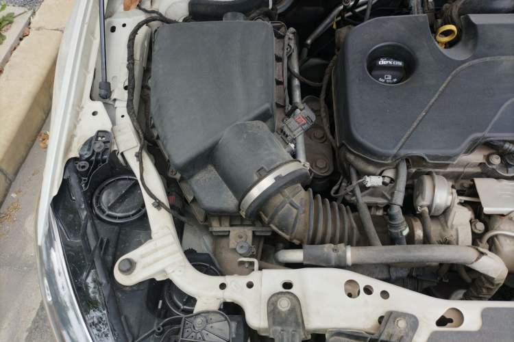 Used Buick Regal 2017 20T Elite Edition Engine Bay Right