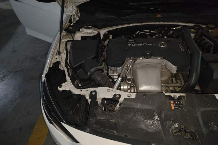 Used Buick Regal 2017 28T Prestige Model Engine Bay Right