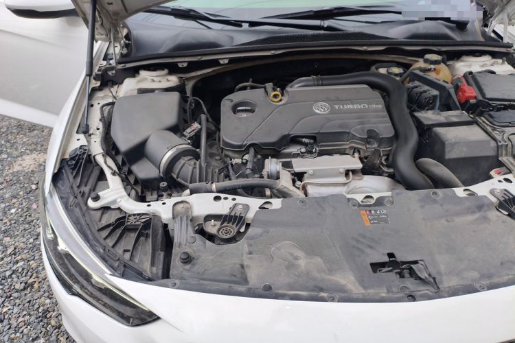 Used Buick Regal 2017 20T Prestige Model Engine Bay Right