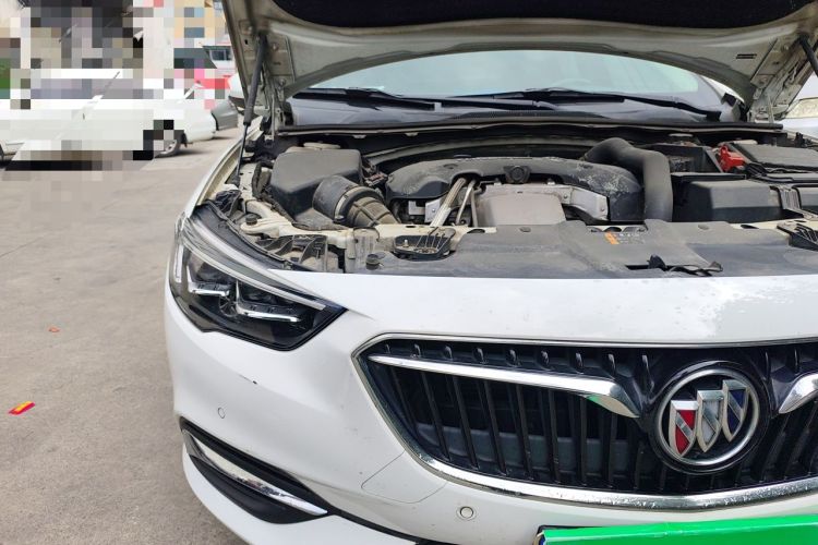 Used Buick Regal 2017 28T Luxury Edition Engine Bay Right