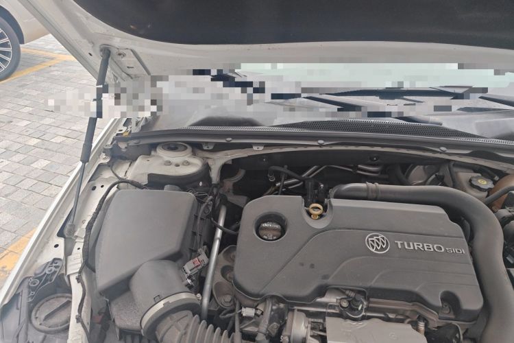 Used Buick Regal 2017 20T Elite Edition Engine Bay Right
