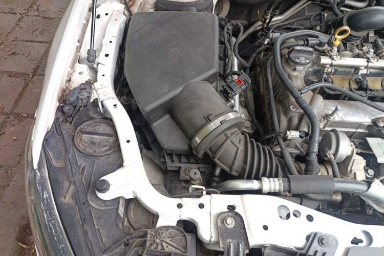 Used Buick Regal 2017 20T Elite Edition Engine Bay Right