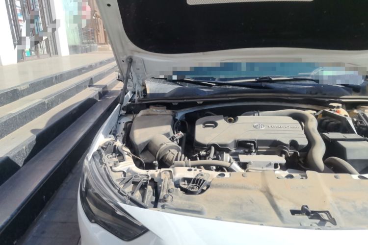 Used Buick Regal 2017 20T Elite Edition Engine Bay Right