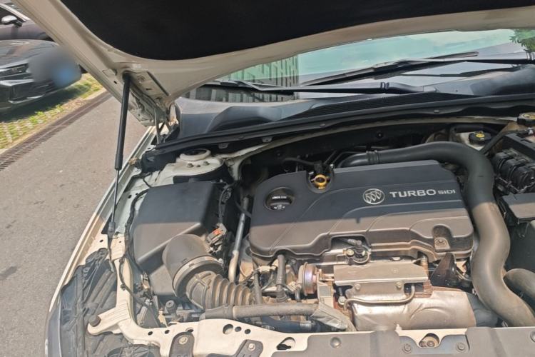 Used Buick Regal 2017 20T Prestige Model Engine Bay Right