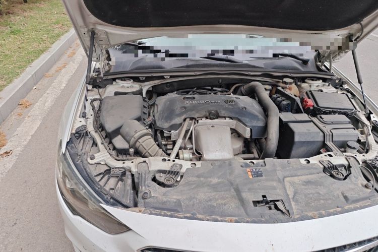 Used Buick Regal 2017 28T Luxury Edition Engine Bay Right