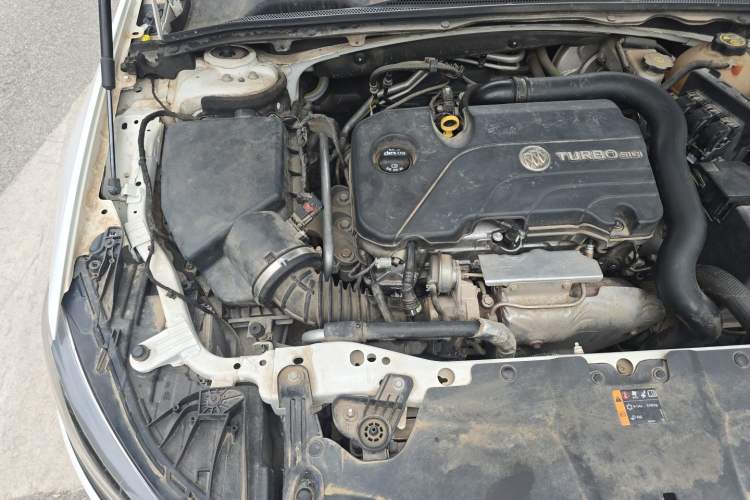 Used Buick Regal 2017 20T Prestige Model Engine Bay Right