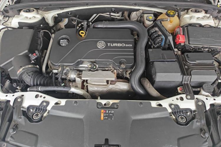 Used Buick Regal 2017 20T Luxury Model Engine Bay