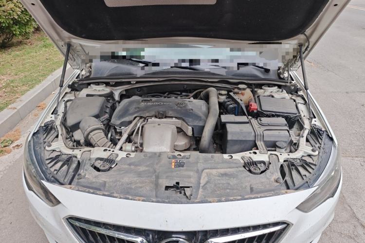 Used Buick Regal 2017 28T Luxury Edition Engine Bay