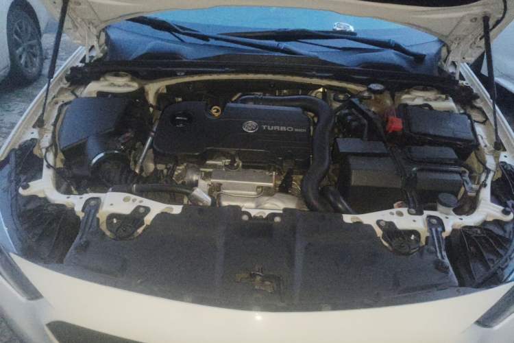 Used Buick Regal 2017 20T Luxury Model Engine Bay
