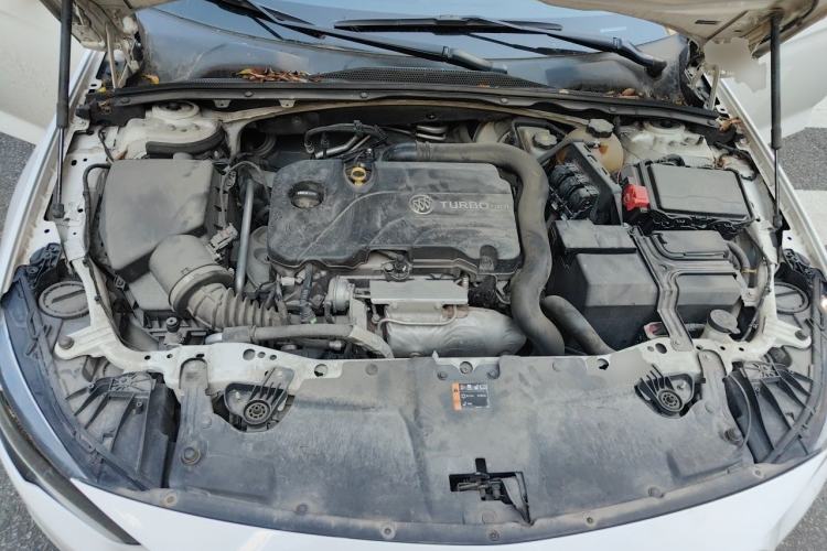 Used Buick Regal 2017 20T Elite Edition Engine Bay