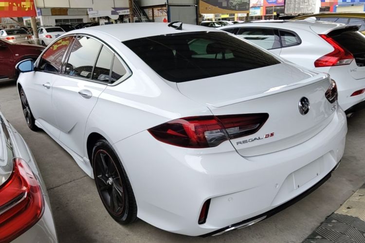 Used Buick Regal 2017 GS 28T Luxury Model Exterior 2