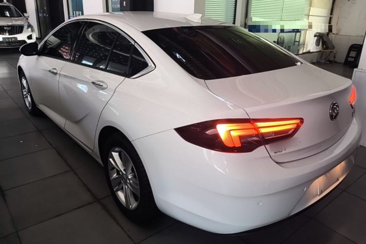Used Buick Regal 2017 20T Elite Edition Exterior 2