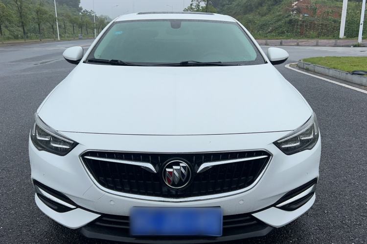 Used Buick Regal 2017 20T Luxury Model Exterior 2