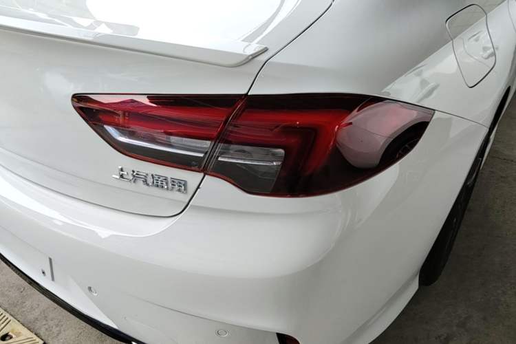 Used Buick Regal 2017 GS 28T Luxury Model Exterior 3