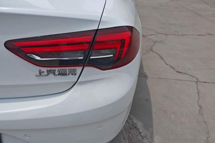 Used Buick Regal 2017 20T Elite Edition Exterior 3