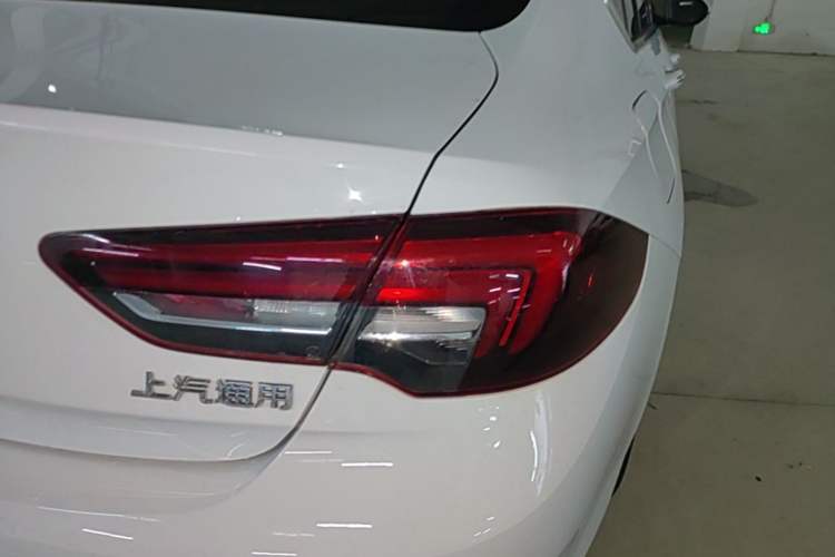 Used Buick Regal 2017 20T Prestige Model Exterior 3