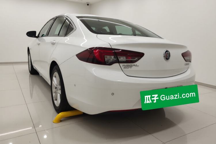 Used Buick Regal 2017 20T Luxury Model Exterior 3