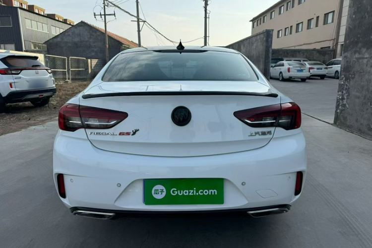Used Buick Regal 2017 GS 28T Luxury Model Exterior 3