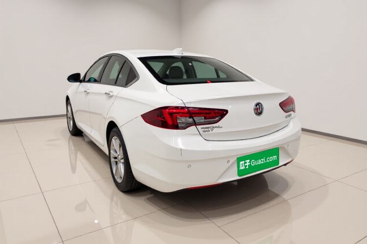 Used Buick Regal 2017 20T Elite Edition Exterior 3