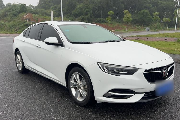 Used Buick Regal 2017 20T Luxury Model Exterior 3