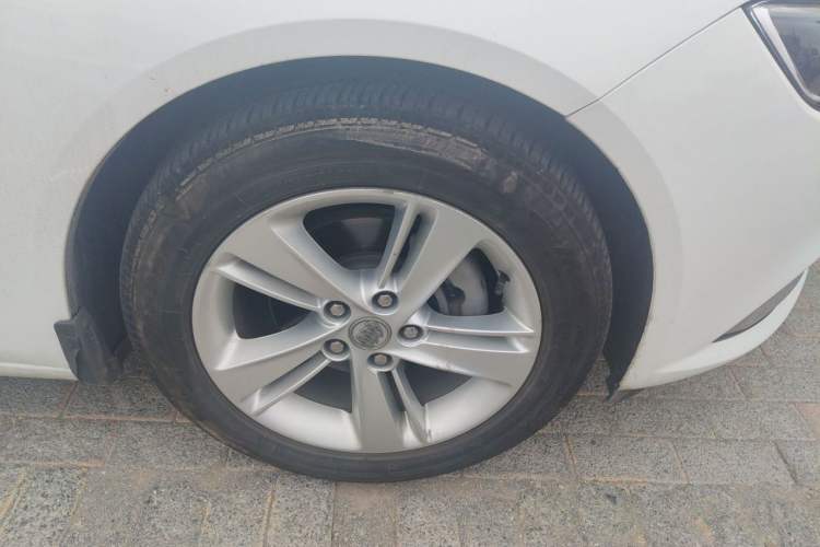 Used Buick Regal 2017 20T Elite Edition Exterior 4