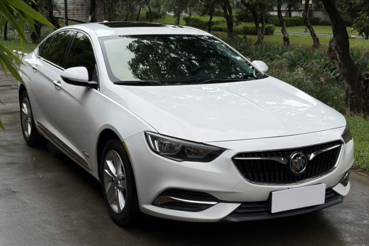 Used Buick Regal 2017 20T Elite Edition Exterior 4