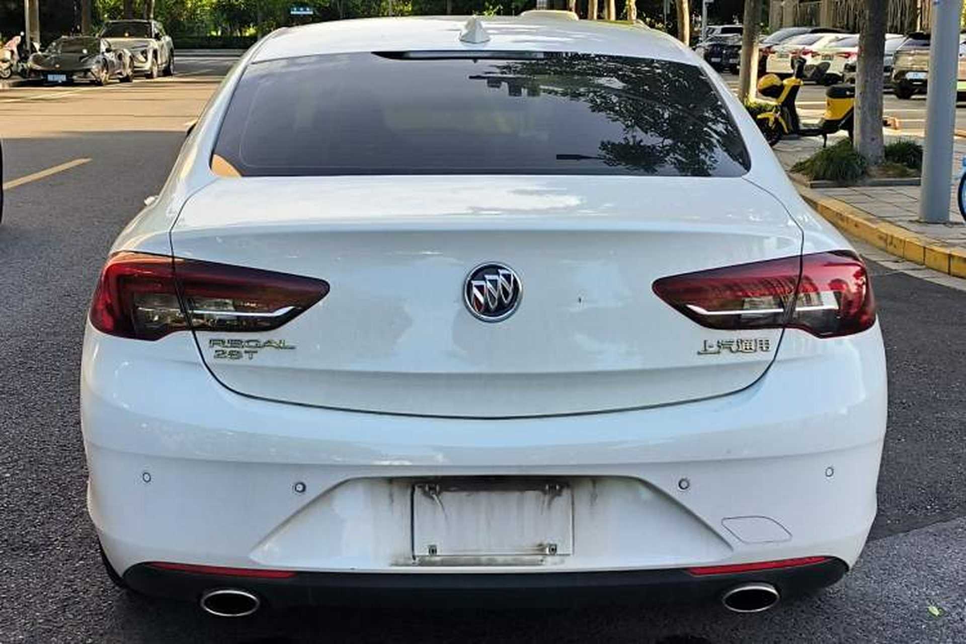 Used Buick Regal 2017 28T Luxury Edition Exterior 4