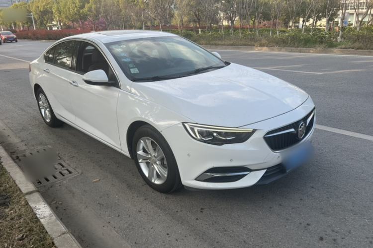 Used Buick Regal 2017 20T Luxury Model Exterior 5
