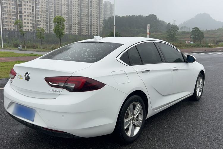 Used Buick Regal 2017 20T Luxury Model Exterior 5