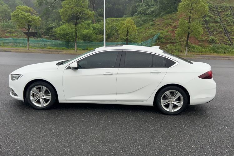 Used Buick Regal 2017 20T Luxury Model Exterior 8