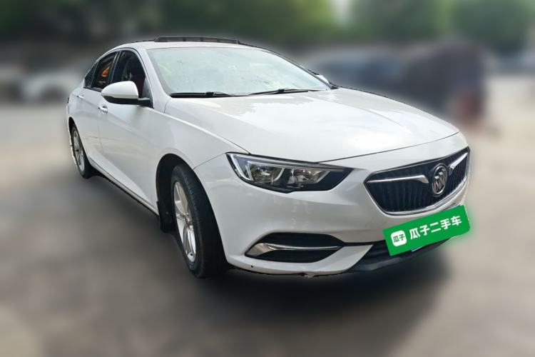 Used Buick Regal 2017 20T Luxury Model Front Right 45 Deg
