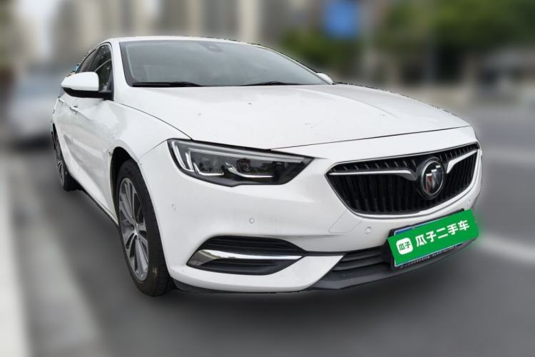 Used Buick Regal 2017 28T Prestige Model Front Right 45 Deg