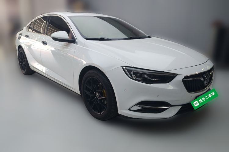 Used Buick Regal 2017 20T Luxury Model Front Right 45 Deg