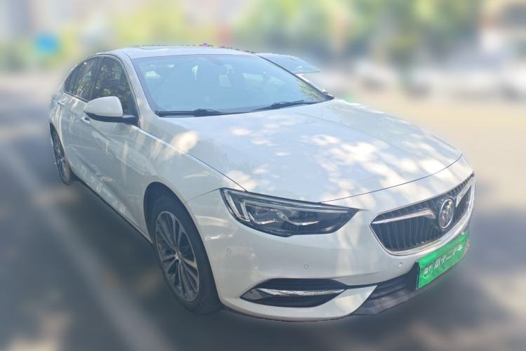 Used Buick Regal 2017 20T Prestige Model Front Right 45 Deg