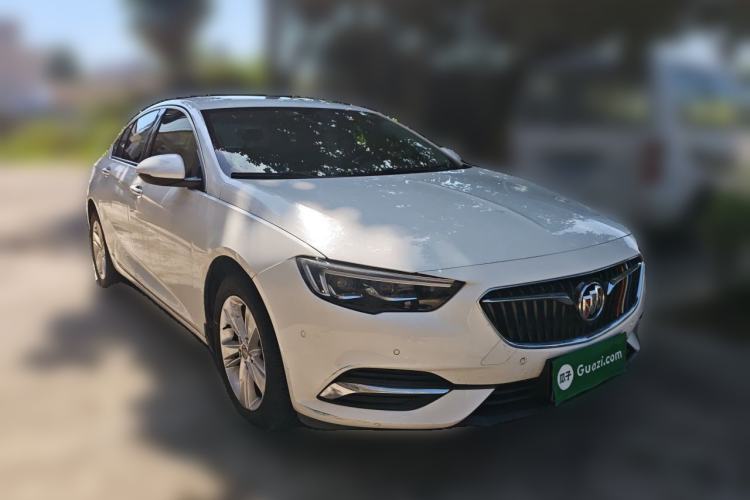 Used Buick Regal 2017 20T Luxury Model Front Right 45 Deg