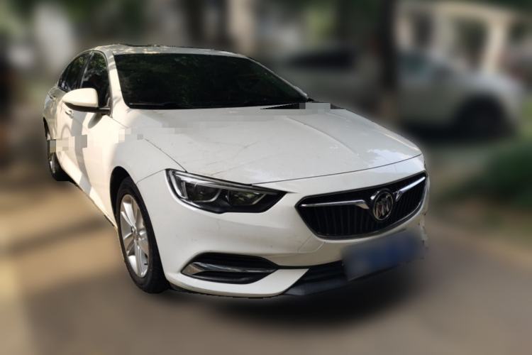 Used Buick Regal 2017 20T Elite Edition Front Right 45 Deg