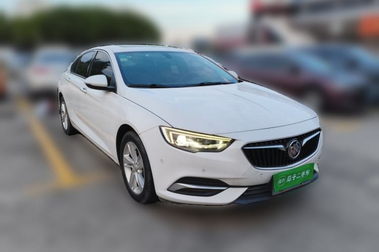 Used Buick Regal 2017 20T Luxury Model Front Right 45 Deg