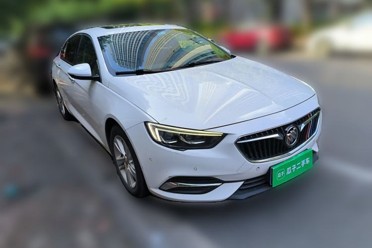 Used Buick Regal 2017 20T Luxury Model Front Right 45 Deg