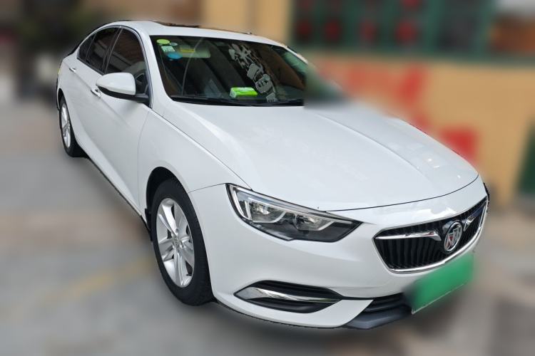 Used Buick Regal 2017 20T Elite Edition Front Right 45 Deg