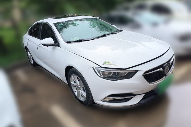 Used Buick Regal 2017 20T Elite Edition Front Right 45 Deg