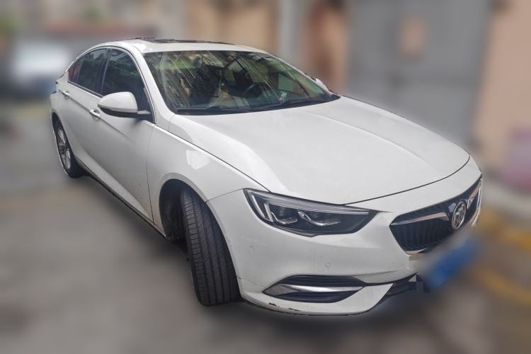 Used Buick Regal 2017 20T Luxury Model Front Right 45 Deg